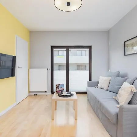 Solna Apartment With Parking Cracow By Noclegi Renters Krakow Exterior photo