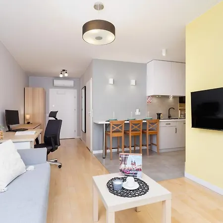 Solna Apartment With Parking Cracow By Noclegi Renters Krakow Exterior photo